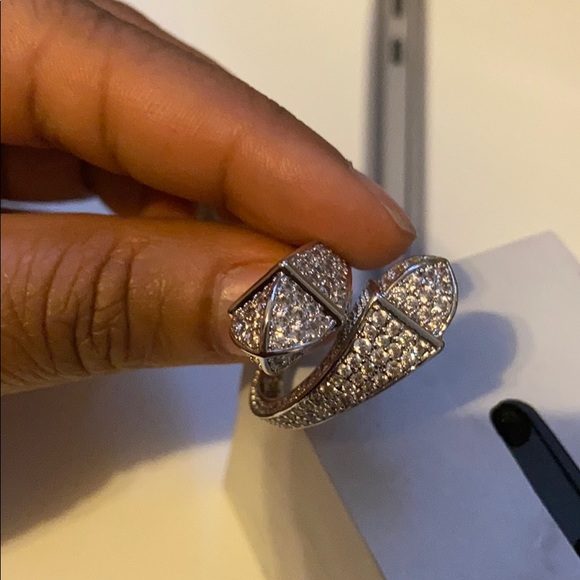 Beautiful diamond statement ring - Picture 2 of 5